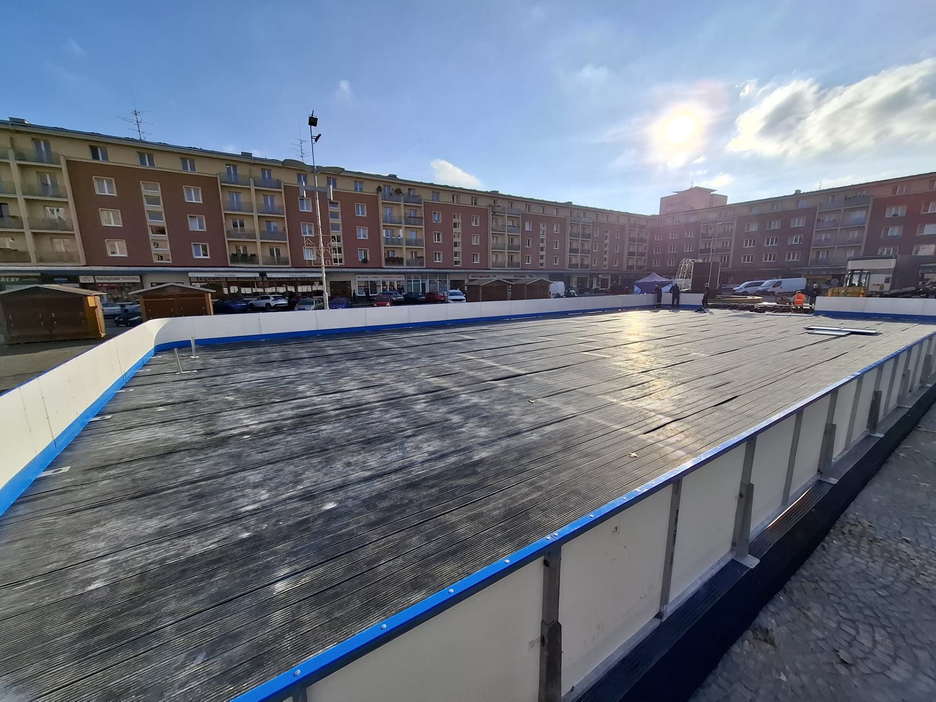 Vánoční kluziště na náměstí 17. listopadu - 2 Vánoční kluziště na náměstí 17. listopadu - 2