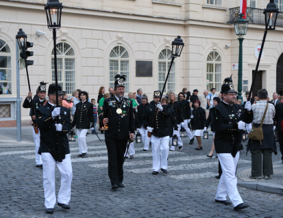 800 let Pribram (170)